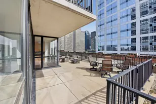 210 S Desplaines St, Chicago, IL 60661 - Photo 20