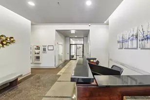 210 S Desplaines St, Chicago, IL 60661 - Photo 4