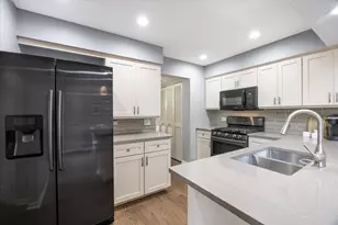 2612 Ashley Woods Dr, Westchester, IL 60154 - Photo 8