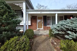 8 N Greenwood Ave, Palatine, IL 60074 - Photo 2