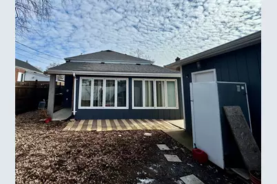 216 Burton Street, Waukegan, IL 60085 - Photo 4