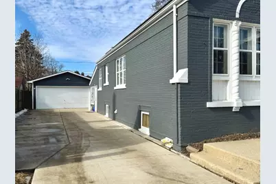 216 Burton Street, Waukegan, IL 60085 - Photo 2