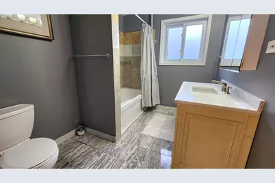 [Address not provided], Skokie, IL 60076 - Photo 14
