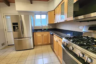 [Address not provided], Skokie, IL 60076 - Photo 6