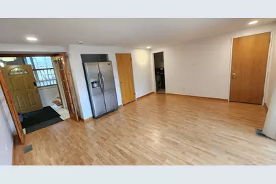 [Address not provided], Skokie, IL 60076 - Photo 8