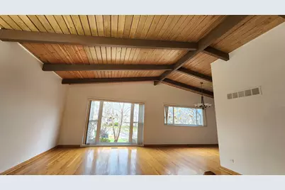 [Address not provided], Skokie, IL 60076 - Photo 2