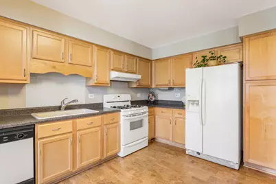 1162 Talbots Lane, Elk Grove Village, IL 60007 - Photo 10