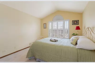 1162 Talbots Lane, Elk Grove Village, IL 60007 - Photo 14