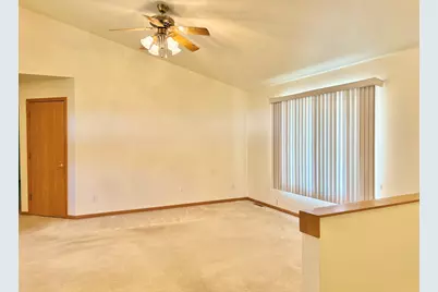 2100 Fox Chase Drive, Ottawa, IL 61350 - Photo 4