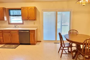 2100 Fox Chase Dr, Ottawa, IL 61350 - Photo 10