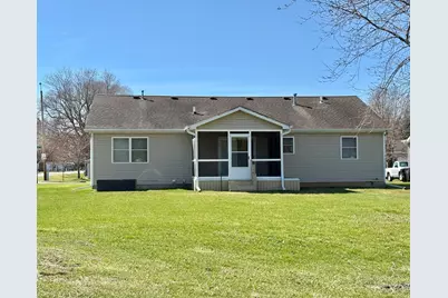 2100 Fox Chase Drive, Ottawa, IL 61350 - Photo 2