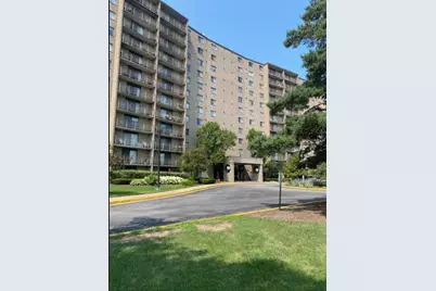 6340 Americana Drive #903, Willowbrook, IL 60527 - Photo 1