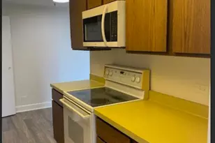 6340 Americana Dr, Willowbrook, IL 60527 - Photo 8