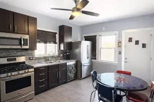 2653 N 73rd Ave, Elmwood Park, IL 60707 - Photo 8