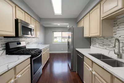 1527 Mohawk Trail, Wheeling, IL 60090 - Photo 4