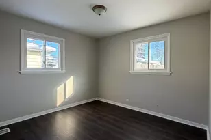 155 W Wayne Pl, Wheeling, IL 60090 - Photo 12