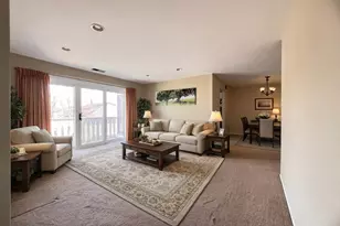 1542 Heather Ct, Wheeling, IL 60090 - Photo 2