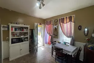 133 Oak St, Elgin, IL 60123 - Photo 12