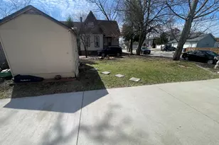 133 Oak St, Elgin, IL 60123 - Photo 32