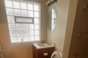 527 W 76th St, Chicago, IL 60620 - Photo 6