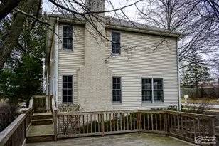 16W 536 58th St, Clarendon Hills, IL 60514 - Photo 2