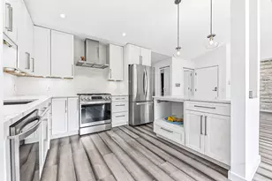 125 Cleveland Ct, Schaumburg, IL 60193 - Photo 4