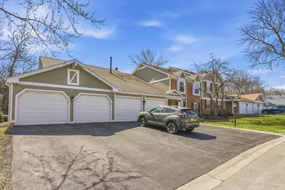 125 Cleveland Court #M2, Schaumburg, IL 60193 - Photo 2