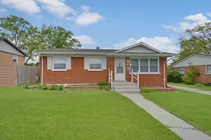 379 Hickory St, Chicago Heights, IL 60411 - Photo 1