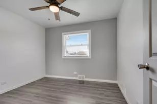 379 Hickory St, Chicago Heights, IL 60411 - Photo 10