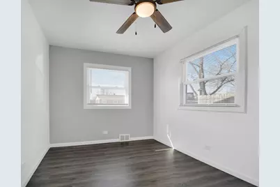 379 Hickory Street, Chicago Heights, IL 60411 - Photo 10