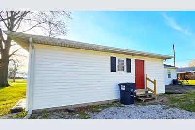 614 E Superior Street, Irvington, IL 62848 - Photo 40