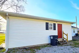 614 E Superior St, Irvington, IL 62848 - Photo 40