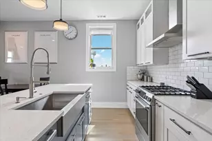 2438 N Western Ave, Chicago, IL 60647 - Photo 10