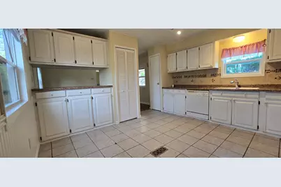 601 Lindenwood Drive, Belvidere, IL 61008 - Photo 20