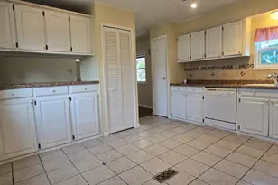 601 Lindenwood Dr, Belvidere, IL 61008 - Photo 20