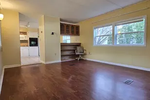 601 Lindenwood Dr, Belvidere, IL 61008 - Photo 10