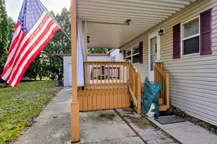 601 Lindenwood Dr, Belvidere, IL 61008 - Photo 4