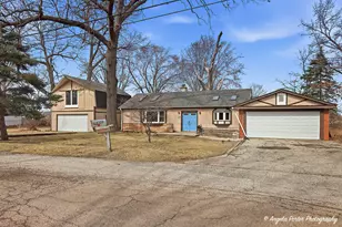 4320 Lakewood Rd, McHenry, IL 60050 - Photo 1
