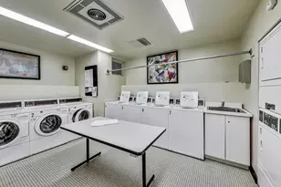 360 E Randolph St, Chicago, IL 60601 - Photo 32