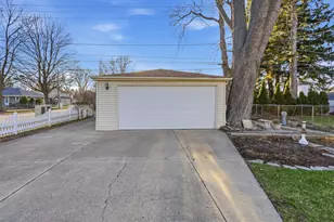 1010 W Elm St, Arlington Heights, IL 60004 - Photo 22