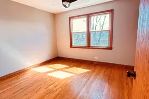 2823 W 71st St, Chicago, IL 60629 - Photo 16