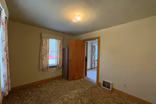 1009 Bernstein St, Streator, IL 61364 - Photo 10