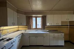 1009 Bernstein St, Streator, IL 61364 - Photo 14