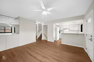 9 Wake Robin Ct, Woodridge, IL 60517 - Photo 4