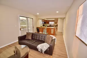 651 White Ct, Gurnee, IL 60031 - Photo 12