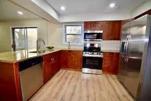 651 White Ct, Gurnee, IL 60031 - Photo 10