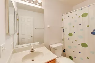 697 Providence Ln, Lindenhurst, IL 60046 - Photo 22