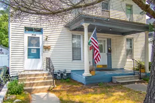 718 W Jackson St, Ottawa, IL 61350 - Photo 1