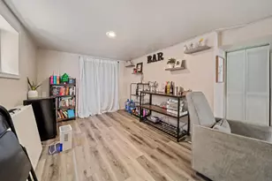 5805 S Kilbourn Ave, Chicago, IL 60629 - Photo 20