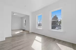 52 Wisconsin Ave, Waukegan, IL 60085 - Photo 10